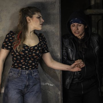 Regisseur Jan Philipp Gloger spricht im Interview über seine Inszenierung zu Tancredi. Außerdem erwarten Sie Videointerviews mit George Petrou, Adriana Bastidas-Gamboa und Giuliana Gianfaldoni.