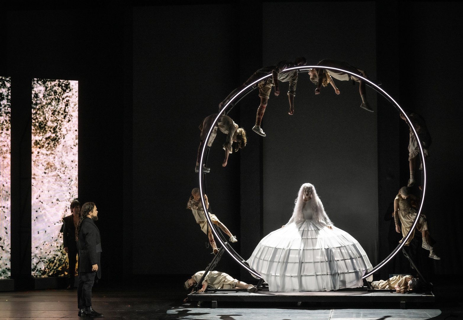 Wotan, Erda and children's extra