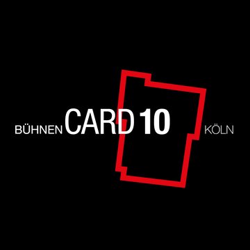 Schwarzer Hintergrund mit weißer Schrift „BÜHNEN CARD 10 KÖLN“. Das Wort „CARD 10“ steht groß und zentral, während „BÜHNEN“ links und „KÖLN“ rechts davon kleiner gesetzt sind. Hinter dem Text befindet sich der architektonische Umriss des Opernhauses am Offenbachplatz in rot.
