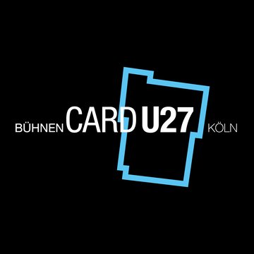 Schwarzer Hintergrund mit weißer Schrift „BÜHNEN CARD U27 KÖLN“. Das Wort „CARD U27“ steht groß und zentral, während „BÜHNEN“ links und „KÖLN“ rechts davon kleiner gesetzt sind. Hinter dem Text befindet sich der architektonische Umriss des Opernhauses am Offenbachplatz in blau.