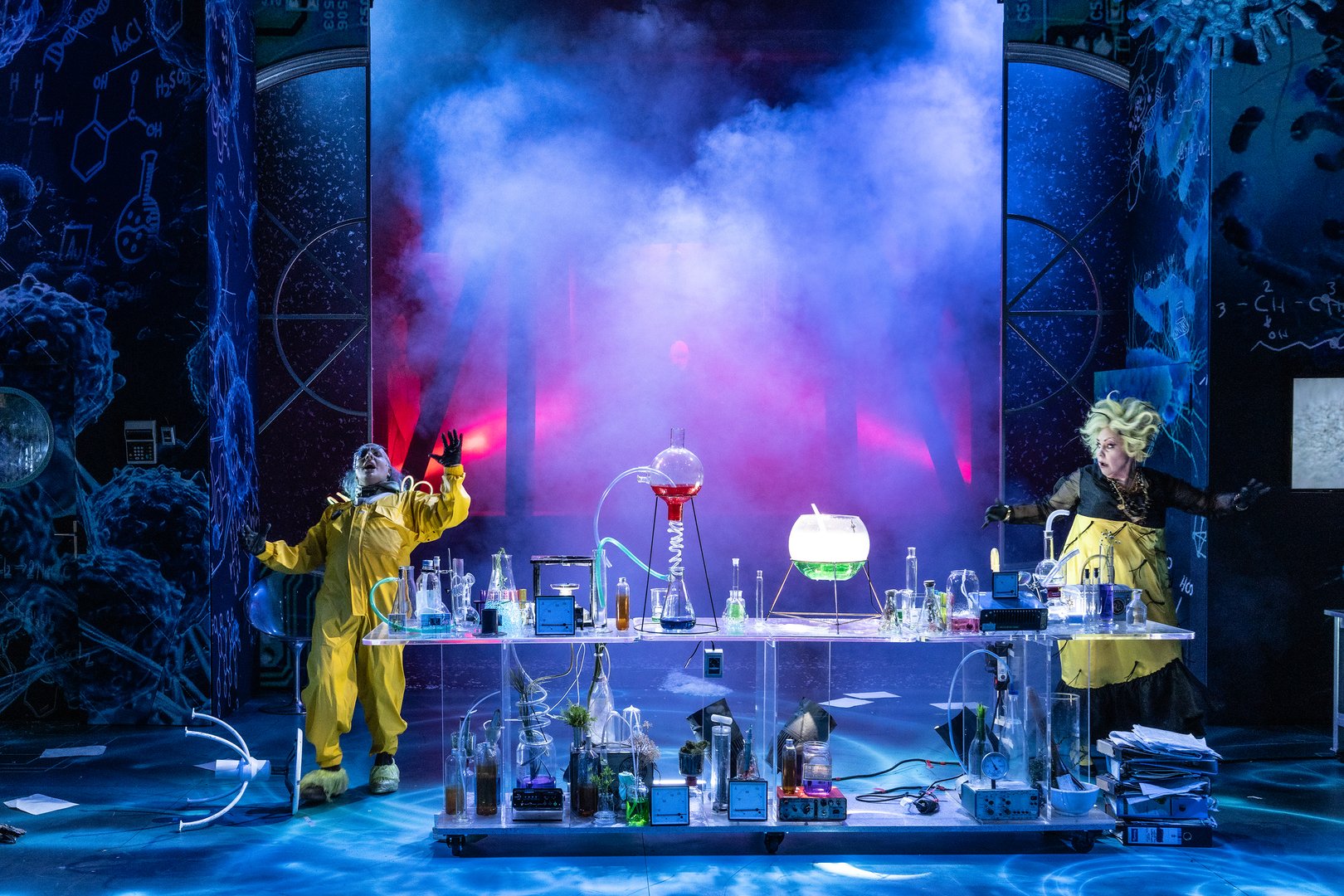 Der Wunschpunsch: Beelzebub Irrwitzer und seine Tante Tyrannja Vamperl