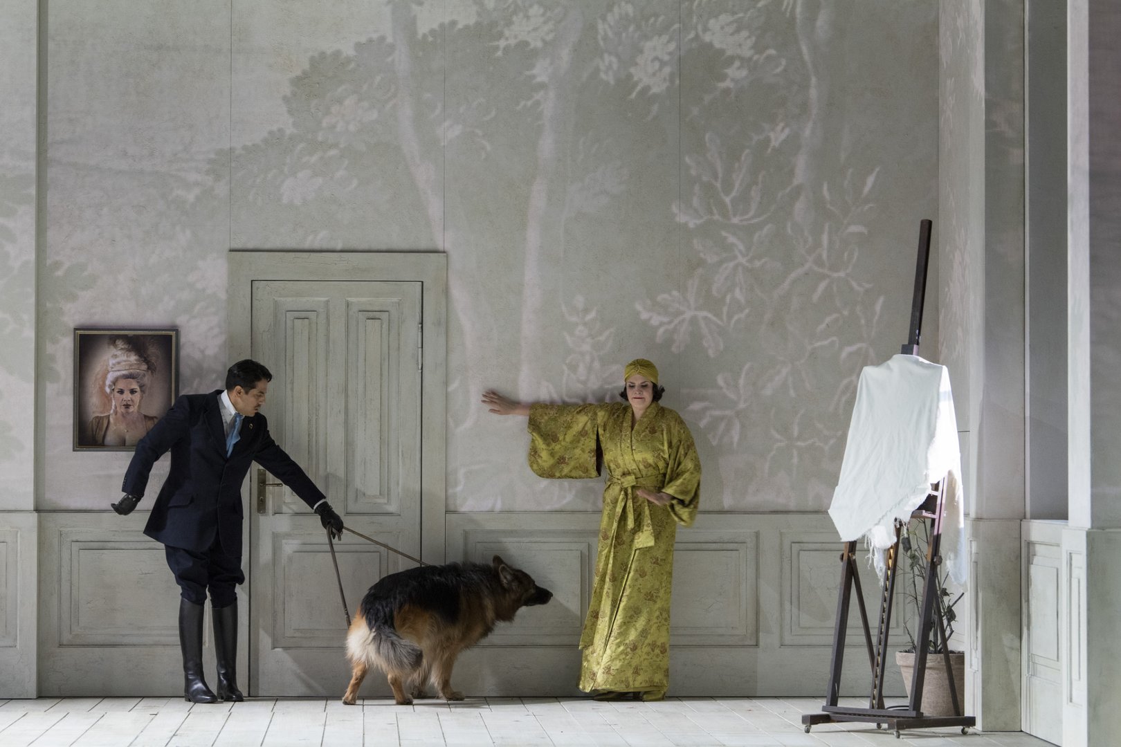 Graf Almaviva (Germán Olvera), Camiro und Gräfin Almaviva (Selene Zanetti)