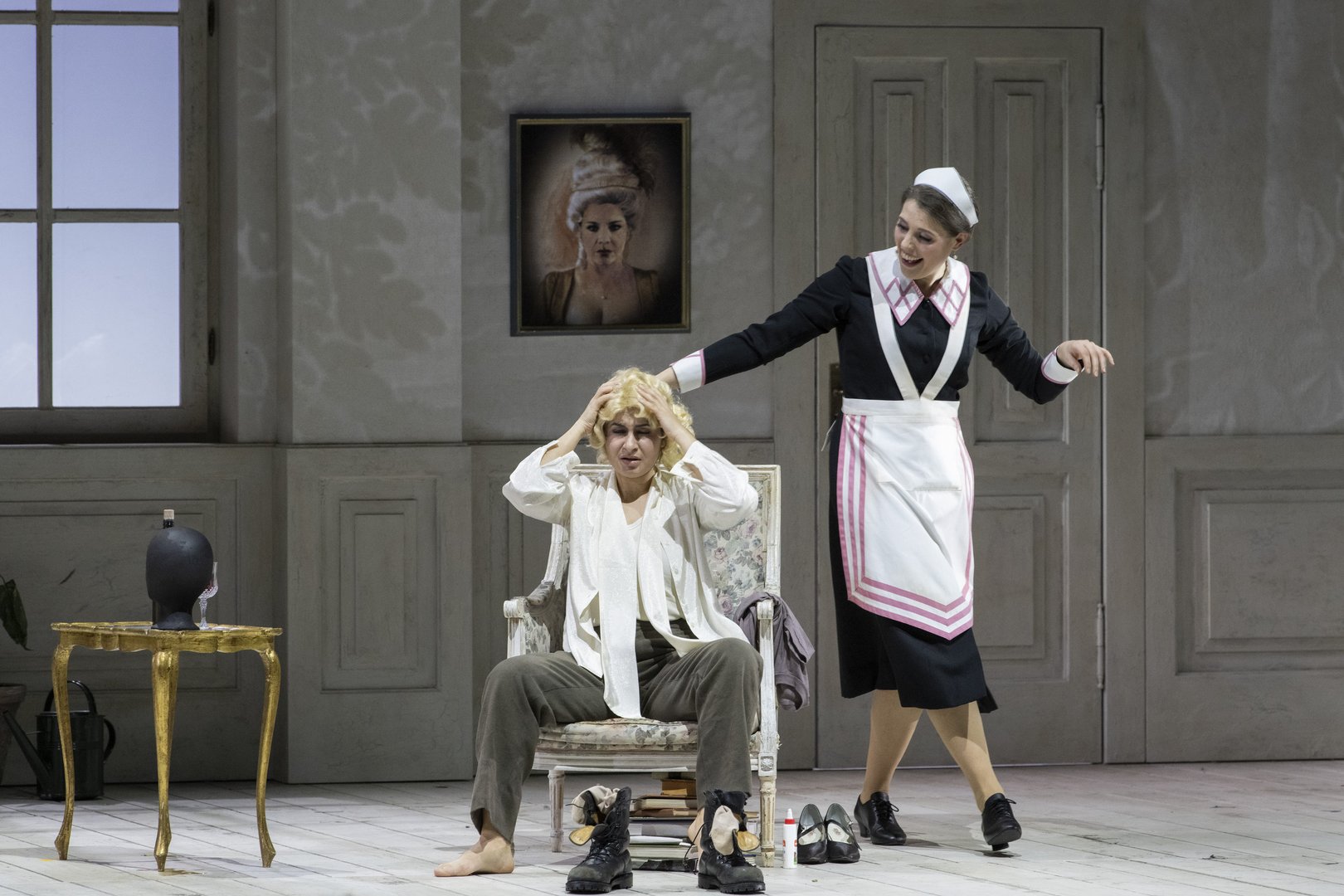 Cherubino (Anita Monserrat) und Susanna (Kathrin Zukowski)