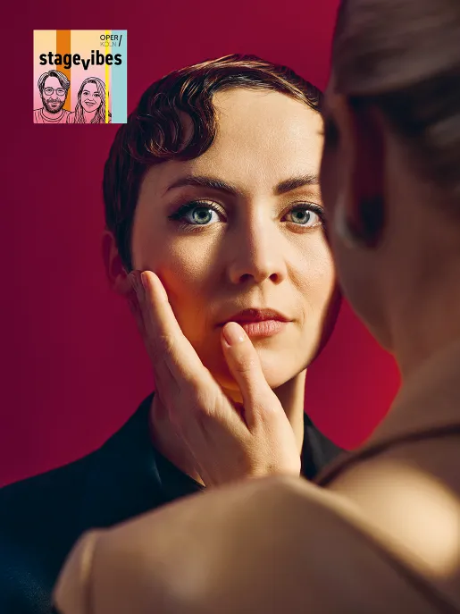 Premieremotiv zu Richard Strauss’ „Der Rosenkavalier“: Die Feldmarschallin berührt Octavian an der Wange. Unten links ist das Visual des Opernpodcasts „Stagevibes“ eingeblendet.