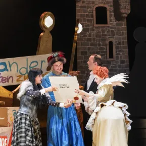 Laura Kriese, Tobias Lusser (König Günther aus dem Westen), Statisterie der Oper Köln, Maike Raschke